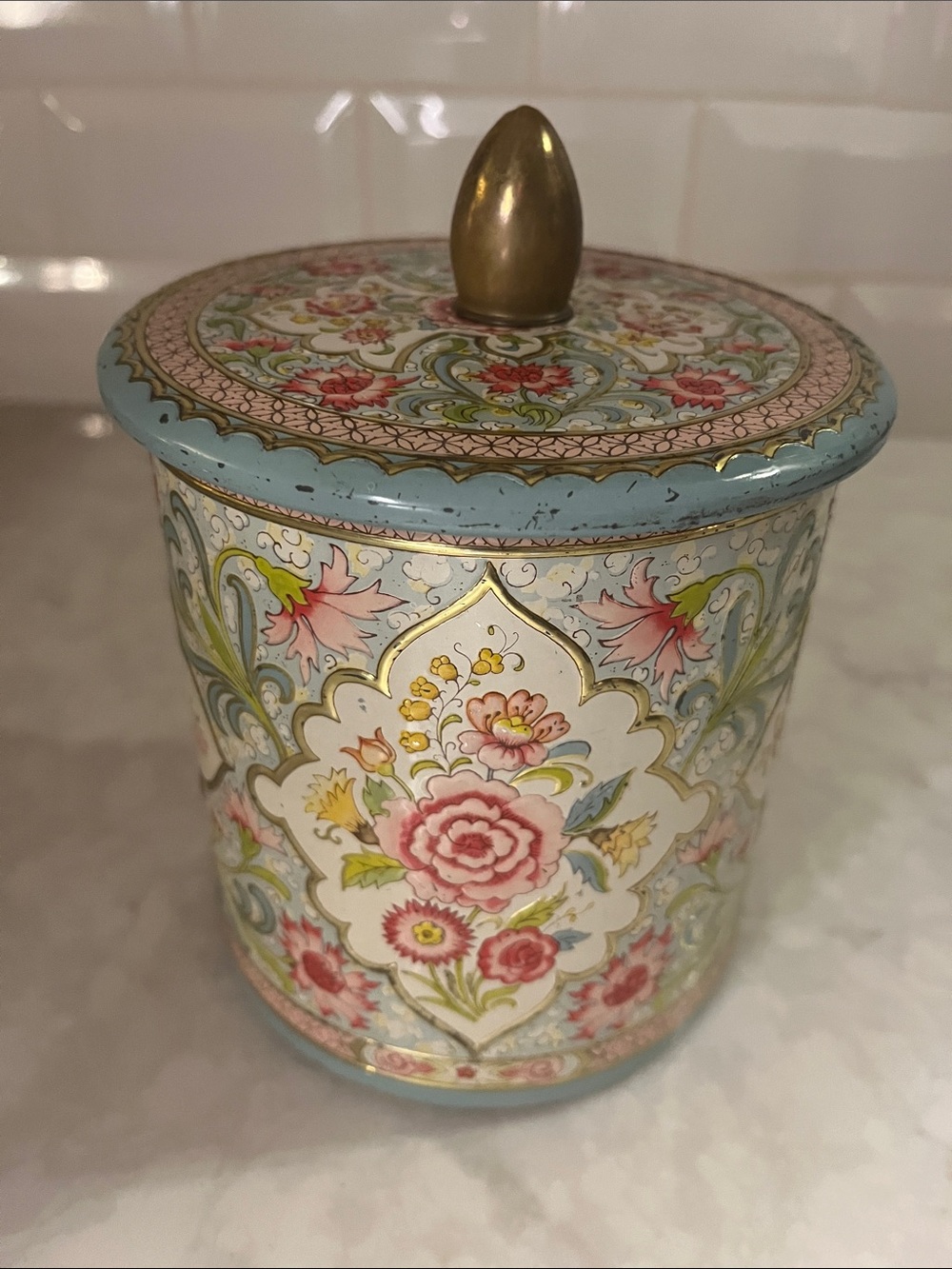 Vintage Daher Floral Tin Made in Holland gorgeous colors